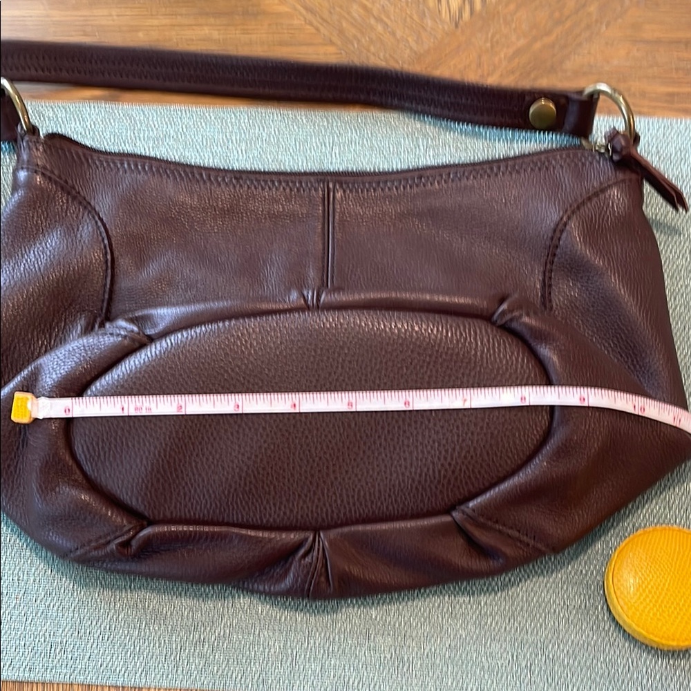 The Sak Brown Leather Shoulder Bag - Picture 9 of 10